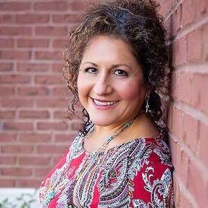 Meet your Posher, Camille